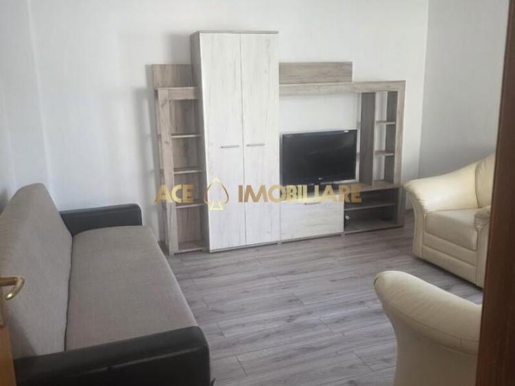Casă individuală cu 4 camere cu Canalizare în Colentina