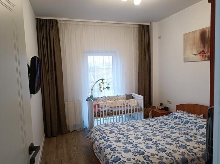 Apartament cu 2 camere semidecomandat în Cetate