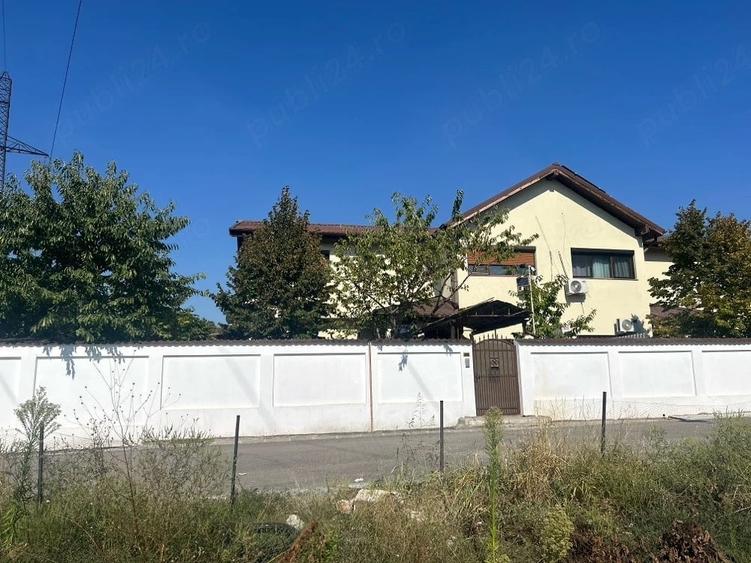 Casă cu Teren 45 Mp în Central