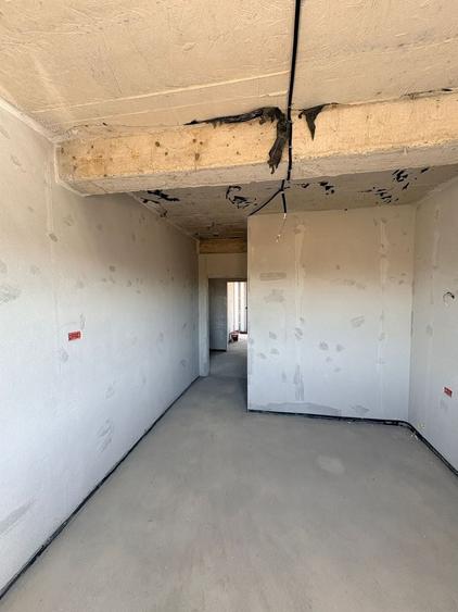 Duplex cu 5 camere cu Canalizare în Chișoda