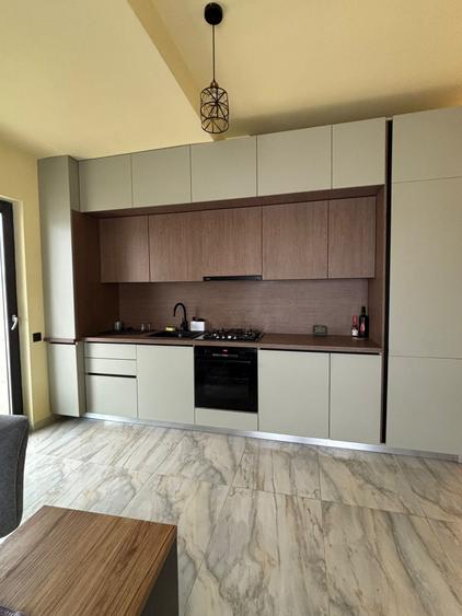 Apartament 3 camere semidecomandat zona Eroilor - 1