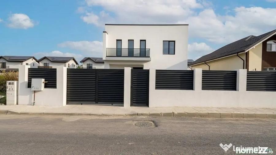 Casă cu 5 camere cu Teren 420 Mp în Central