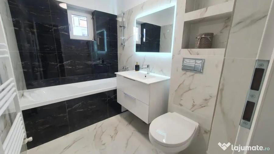 Apartament cu 3 camere decomandat în Între Lacuri