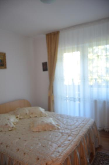 Duplex cu 5 camere cu Canalizare în Central