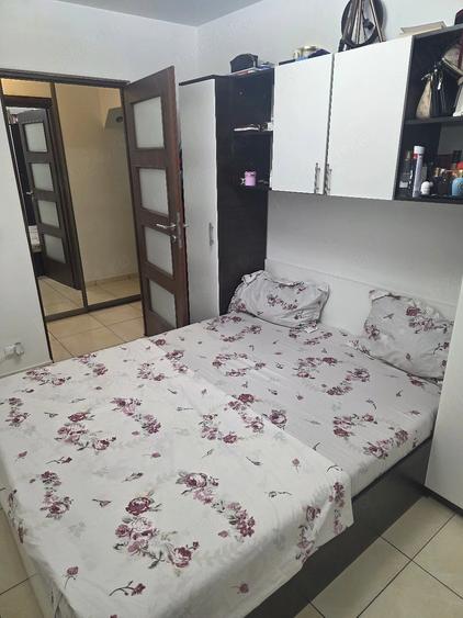 Apartament cu 3 camere decomandat în Titulescu
