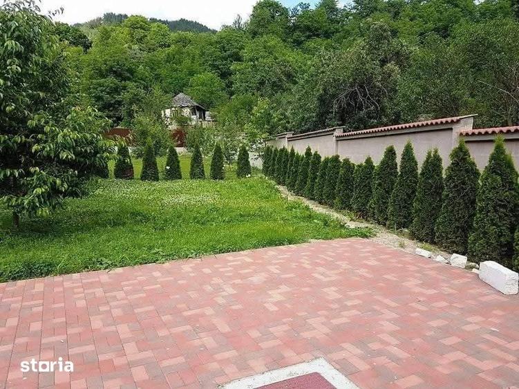 Casă cu 3 camere cu Teren 900 Mp în Bârsești