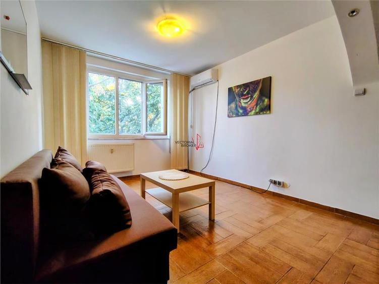 Apartament cu 2 camere semidecomandat în Titan