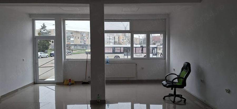 Spatiu comercial de inchiriat in Onesti 80 m2 - 3