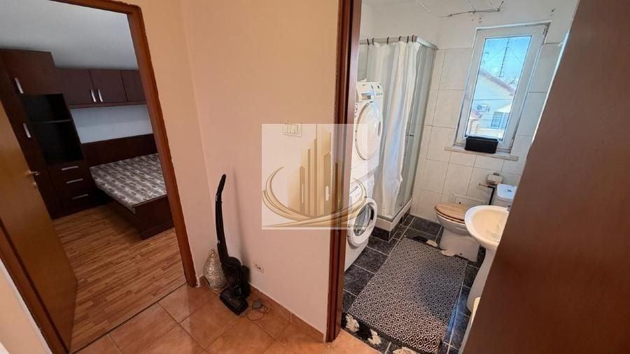 Apartament cu 3 camere decomandat, mobilat în Dumbrăvița