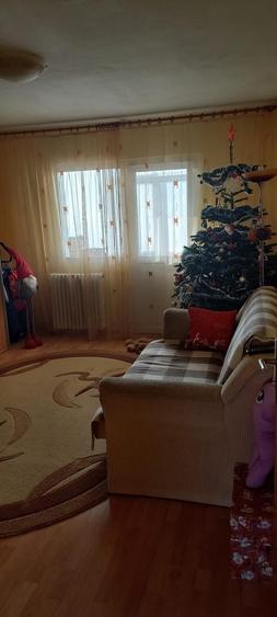 Apartament cu 2 camere decomandat, mobilat în Nicolina