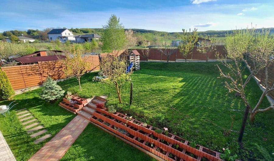 Casă cu 4 camere în Chinteni