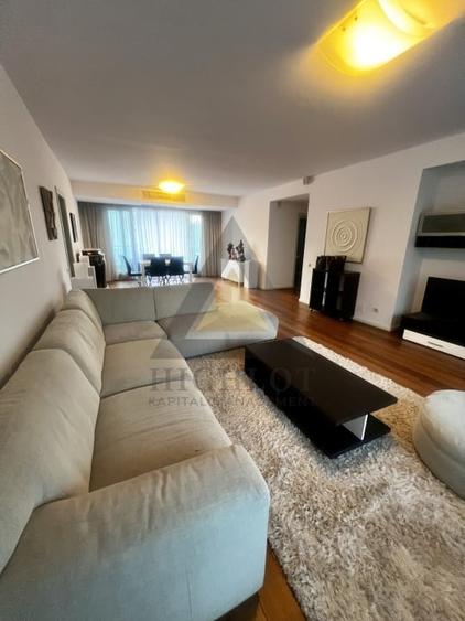 Apartament cu 3 camere semidecomandat, mobilat în Kiseleff