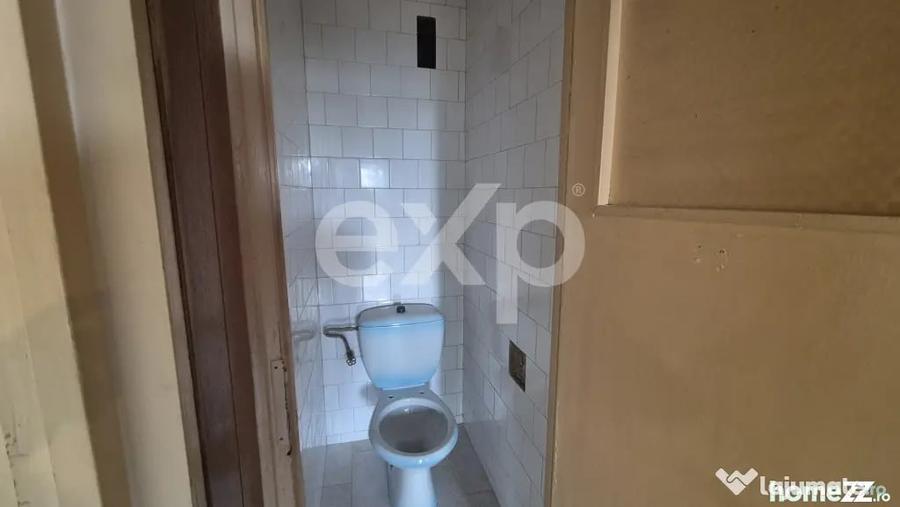Apartament cu 4 camere decomandat în Negru Vodă