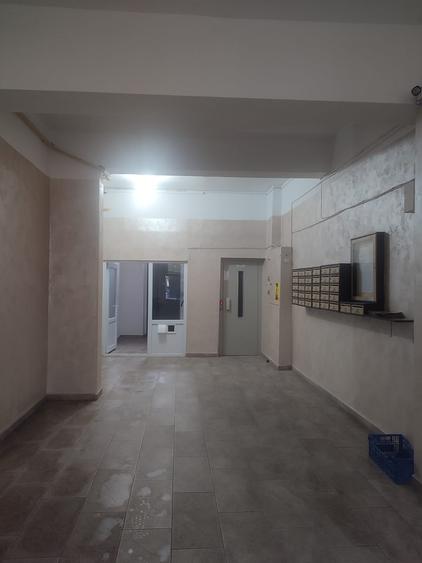 Apartament cu 3 camere decomandat, mobilat în Nicolina