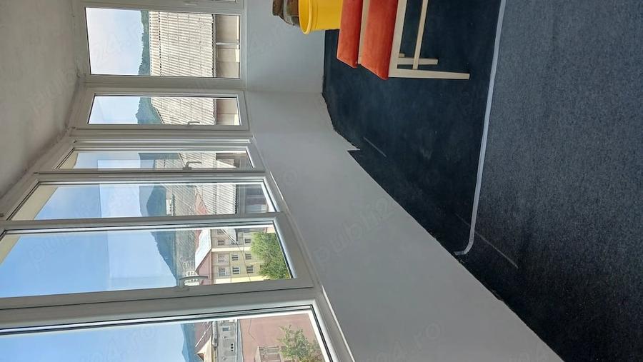 Apartament cu 2 camere decomandat în Traian