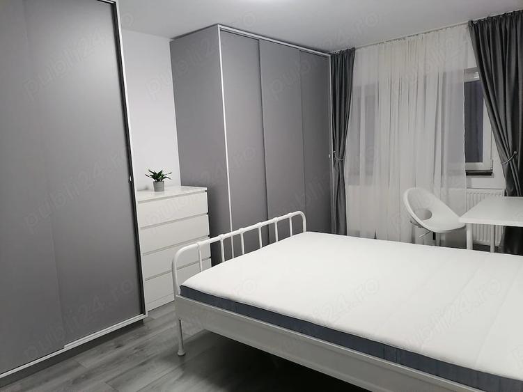 Apartament cu 3 camere decomandat, mobilat în Aradului