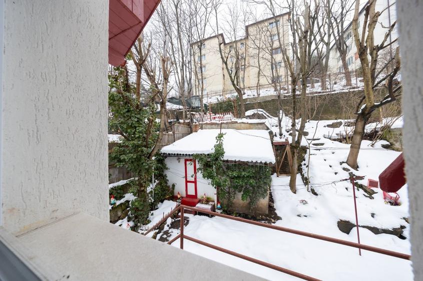 Apartament cu 2 camere decomandat, mobilat în Dealul Cetății
