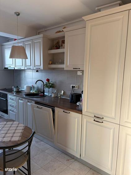 Apartament cu 2 camere decomandat, mobilat în Tomis Plus
