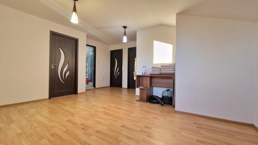 Casă individuală cu 7 camere cu Teren 420 Mp în Buturugeni