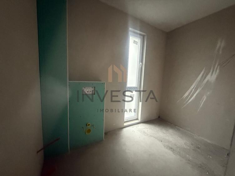 Duplex cu 6 camere cu Canalizare în Borhanci