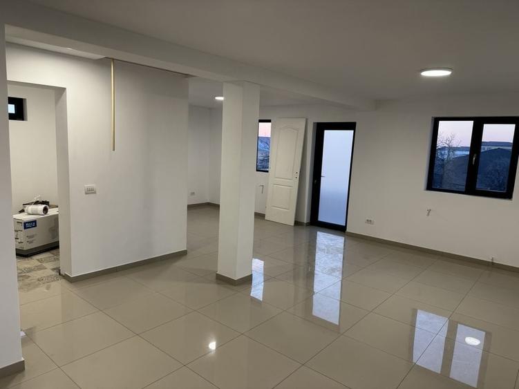 Spațiu comercial, de 85 mp, în Filiași