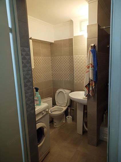 Apartament cu 2 camere decomandat în Republicii
