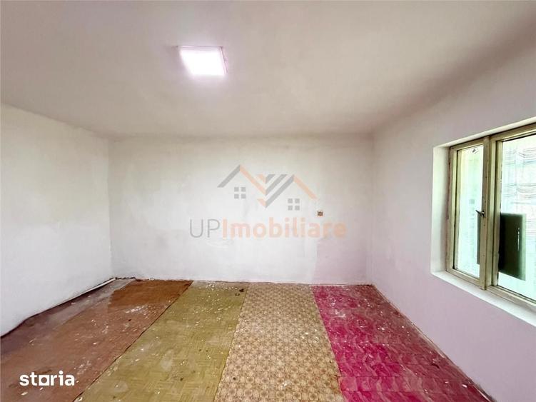 Casă cu 3 camere cu Teren 990 Mp în Girișu de Criș