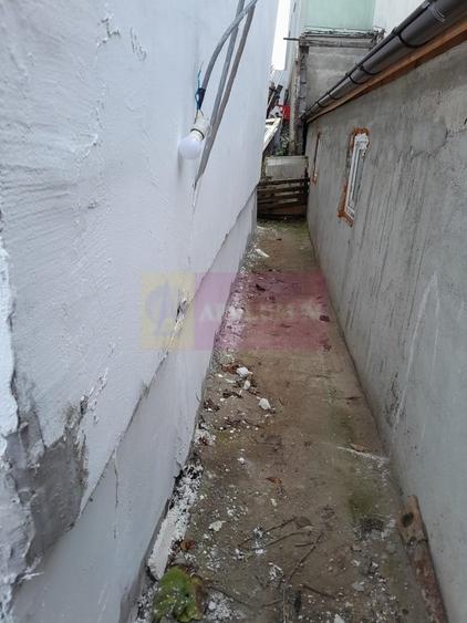 Casă cu 2 camere în Roșu
