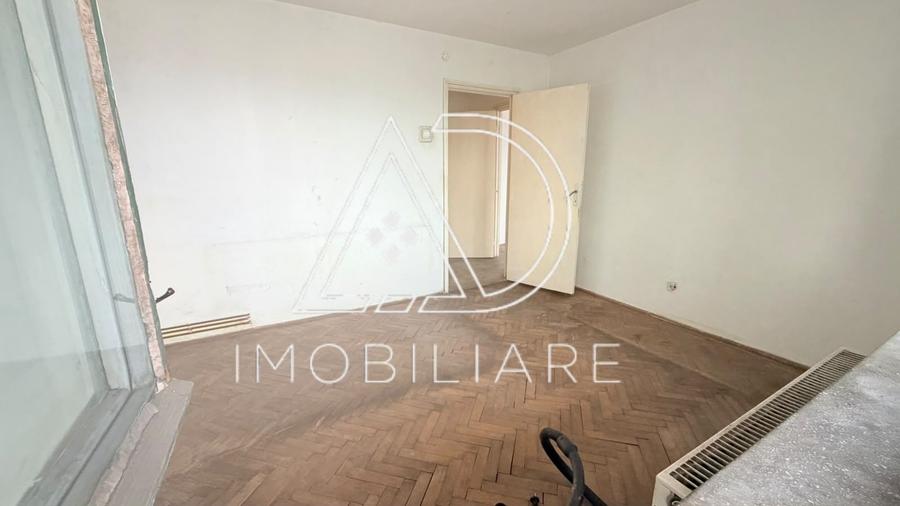 Apartament cu 3 camere decomandat în Unirii