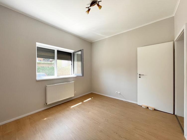 Apartament cu 3 camere decomandat în Giroc