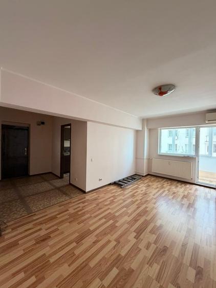 Apartament cu 2 camere semidecomandat în Moșilor