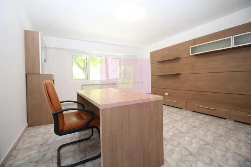 Apartament cu 3 camere de vanzare Decebal adiacent - 10