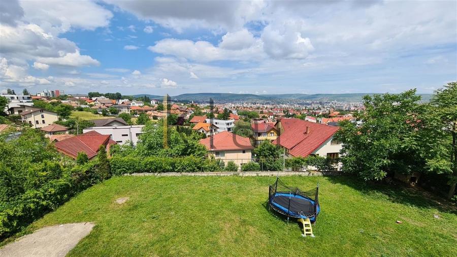Casă individuală cu 6 camere cu Teren 600 Mp în Andrei Mureșanu