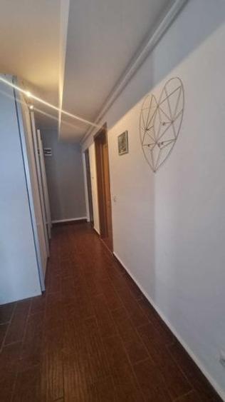 Apartament cu 2 camere decomandat, mobilat în Vitan
