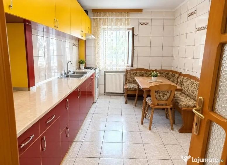 Apartament cu 4 camere decomandat în Burdujeni
