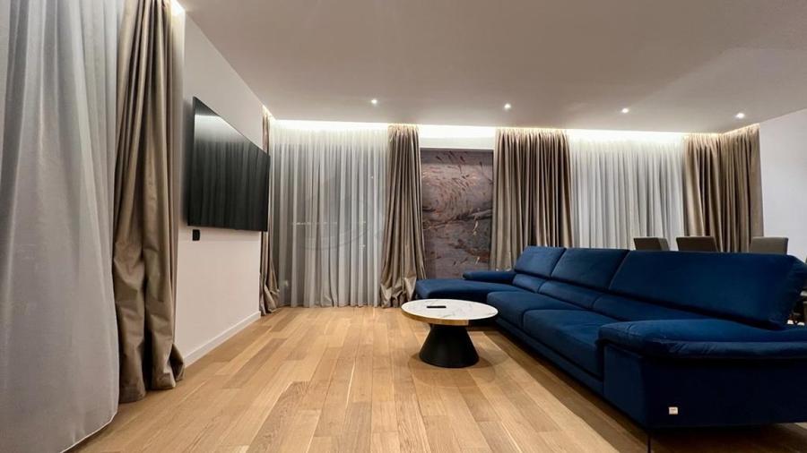 Apartament cu 4 camere decomandat, mobilat în Herăstrău