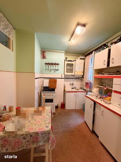 Apartament cu 3 camere decomandat în Budai