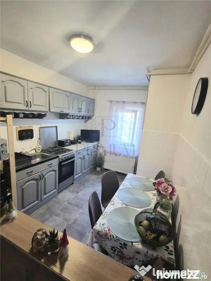 Apartament cu 2 camere semidecomandat în Dâmbovița
