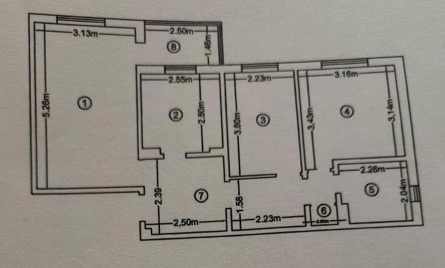 Apartament cu 3 camere semidecomandat în Palat