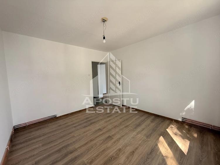 Apartament cu 3 camere semidecomandat în Take Ionescu