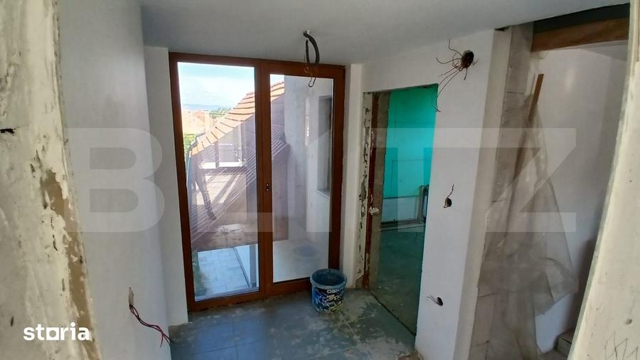 Casă cu 5 camere cu Teren 300 Mp în Central