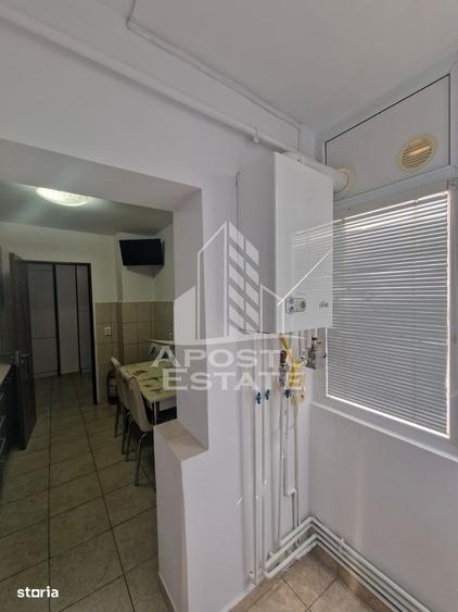 Apartament cu 3 camere, mobilat în Central