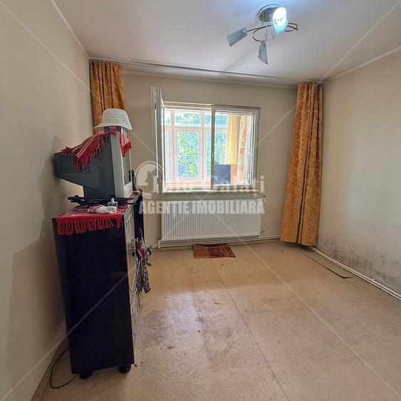 Apartament cu 2 camere decomandat în Micro 39
