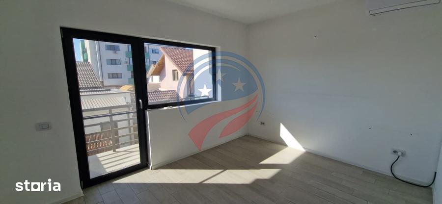 Casă cu 5 camere cu Teren 360 Mp în Malu Mare