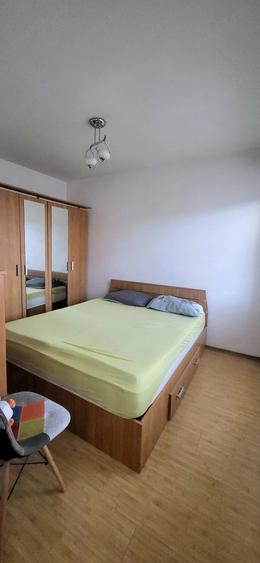 Apartament cu 3 camere semidecomandat în Nord