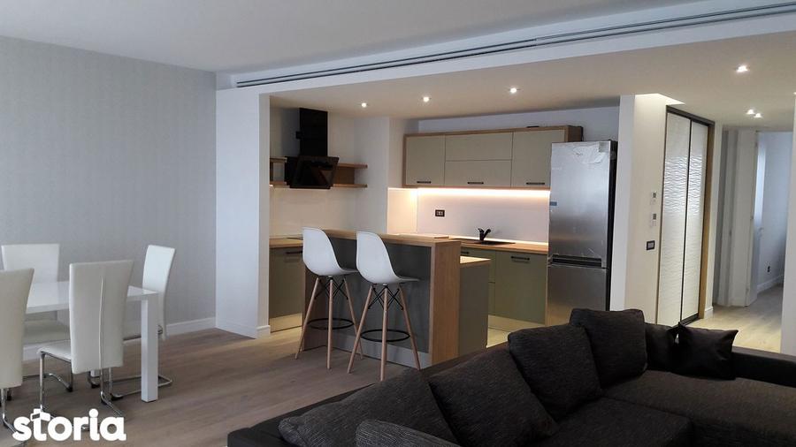 Apartament cu 3 camere în Apărătorii Patriei — fotografia 1
