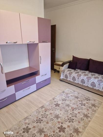 Apartament cu 3 camere decomandat în Km 5