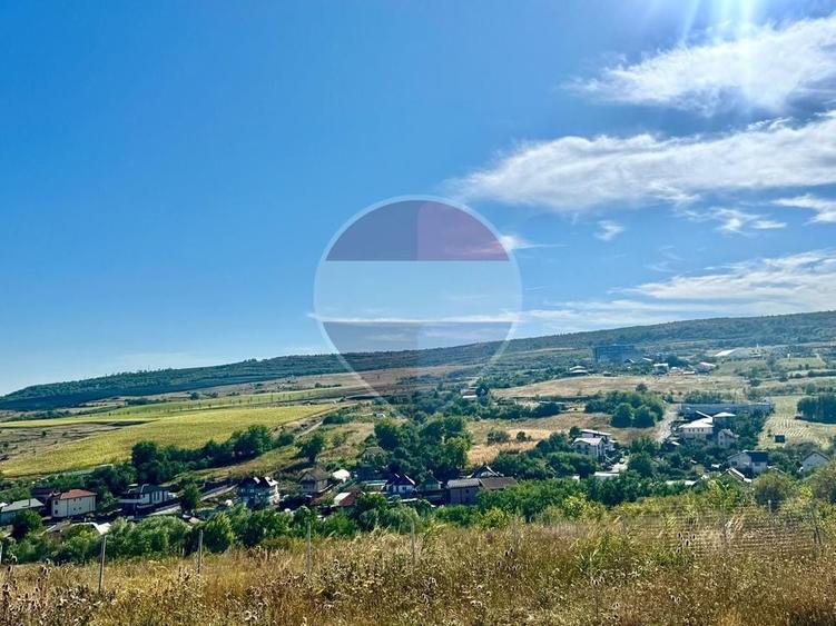 Teren agricol extravilan de 579 mp, în Chinteni