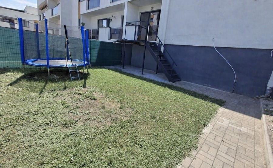 Apartament cu 3 camere decomandat în Turnișor
