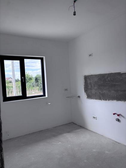 Casă cu 3 camere în Dumitrana